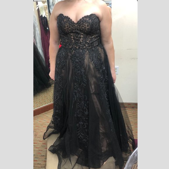 JOVANI PLUS SIZE BALL GOWN - Picture 2 of 6